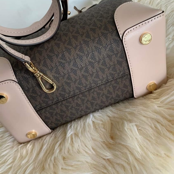 NWT Michael Kors Mercer Gallery Small Signature Logo Satchel - Picture 2 of 5